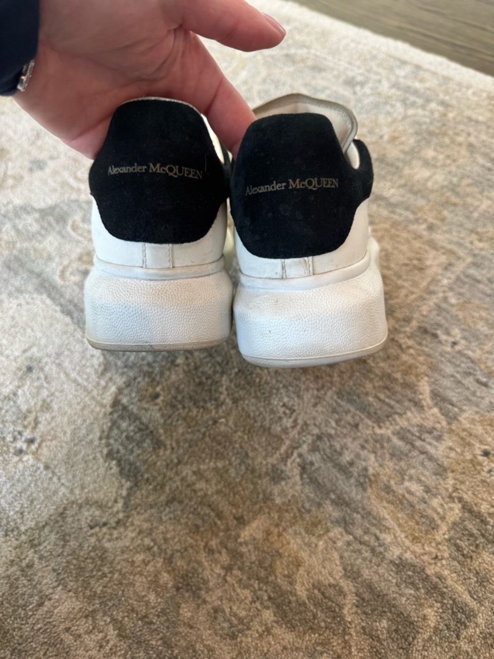 Alexander McQueen Men’s White Leather Oversized Sneaker - Picture 4 of 6